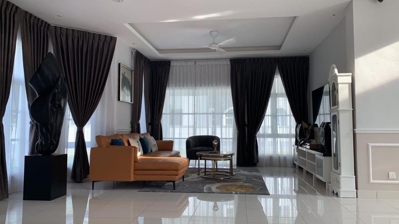 Turf Resort Penang - 6 Bedrooms Bungalow Джорджтаун Экстерьер фото